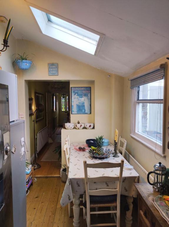 Cosy London Double Room Near Wimbledon Екстер'єр фото