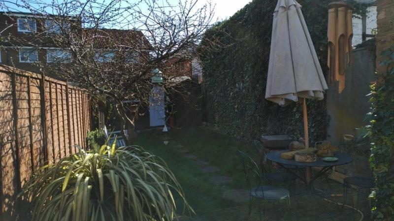 Cosy London Double Room Near Wimbledon Екстер'єр фото